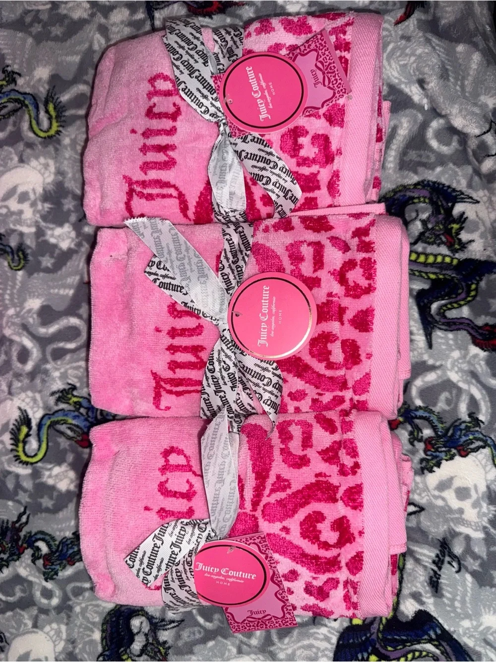 Juicy Couture Hot Pink Leopard Print Towel Set